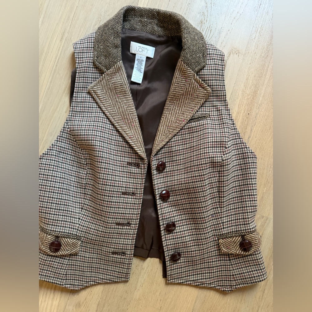 LOFT Brown Houndstooth Vest